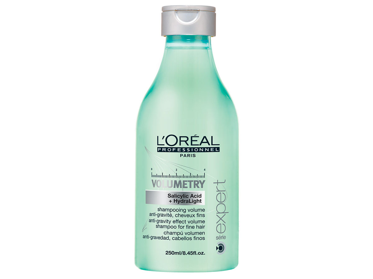 LOreal Professionnel Expert Volumetry - Шампунь для придания объёма 250 млE0527119 LOreal Professionnel Expert Volumetry - Шампунь для придания объёма 250 млE0527119Профессиональный шампунь, придающий объем ослабленным и истонченным волосам - LOreal Professionnel Volumetry Shampoo – это бережное очищение с помощью салициловой кислоты, позволяющей удалять излишки жира и тем самым приподнимать корни волос, создавая необходимый объем. Уникальная технология Intra-Cylane работает со структурой волос изнутри, делая их здоровыми и блестящими. Результат: Великолепный объем, сияние и мягкость здоровых волос на продолжительное время.