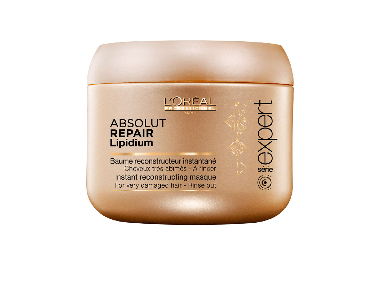 LOreal Professionnel Маска, восстанавливающая структуру волос на клеточном уровне Expert Absolut Repair Lipidium - 200 млE0640702 LOreal Professionnel Маска, восстанавливающая структуру волос на клеточном уровне Expert Absolut Repair Lipidium - 200 млE0640702Маска Absolut Repair Lipidium питает, защищает и укрепляет волокна волос по всей длине. Содержащиеся в маске УФ-фильтры защищают волосы от ультрафиолета. Различные виды натурального воска, входящие в состав маски, обволакивают каждый волос защитной пленкой, оберегающей от отрицательного воздействия окружающей среды и придающей им красивый и ухоженный вид. Волосы меньше ломаются и становятся более крепкими по всей длине.
