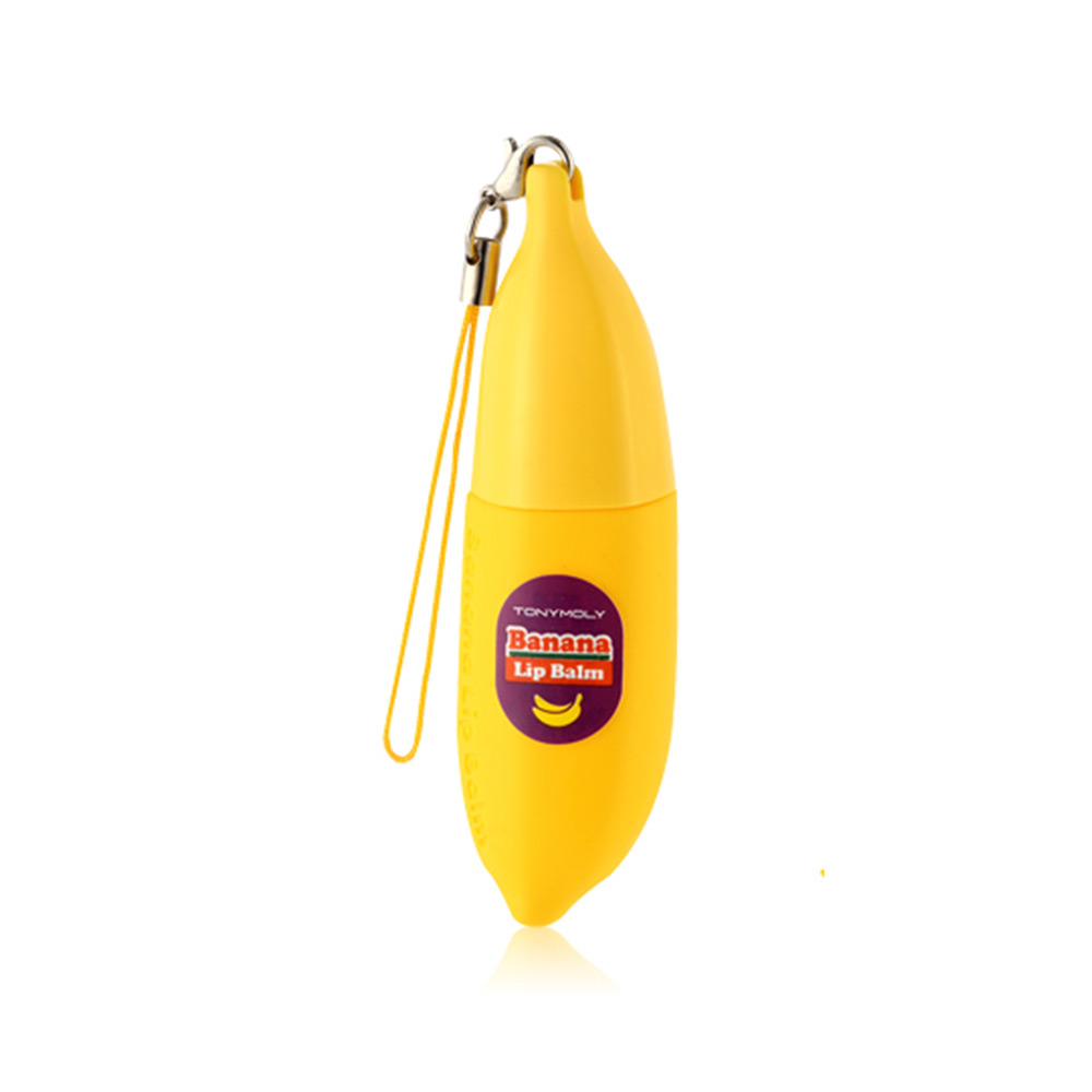 TonyMoly Бальзам для губ DELIGHT DALCOM BANANA PONG-DANG LIP BALM 01, 7 грLM04009100 TonyMoly Бальзам для губ DELIGHT DALCOM BANANA PONG-DANG LIP BALM 01, 7 грLM04009100Бальзам для губ содержит экстракт банана, масло кокоса, экстракт молочного белка, керамиды 3 и т.д. Создает эффективное, защитное, увлажняющее покрытие, предотвращает появление сухости кожи. Экстракт банана содержит фитостеролы улучшает микрорельеф кожи. Витамин В обладает мощным себорегулирующим свойством, способствует нормализации клеточного обмена, питает, увлажняет кожу, сохраняя ее упругость и эластичность; витамины С и Е омолаживают кожу, улучшая ее внешний вид и предотвращая преждевременное увядание. Кальций, входящий в состав банана, обеспечивает коже хорошую структуру, делает ее более упругой, молодой и красивой, придавая стабильность клеточным мембранам. Масло кокоса благодаря высокому содержанию липидов, протеинов, витаминов A, B, C, углеводов, а также минеральных веществ и фруктовых кислот, он способствует быстрой регенерации кожи и защищает ее от вредных воздействий окружающей среды, является прекрасным увлажняющим средством, придает коже упругость и бархатистость.