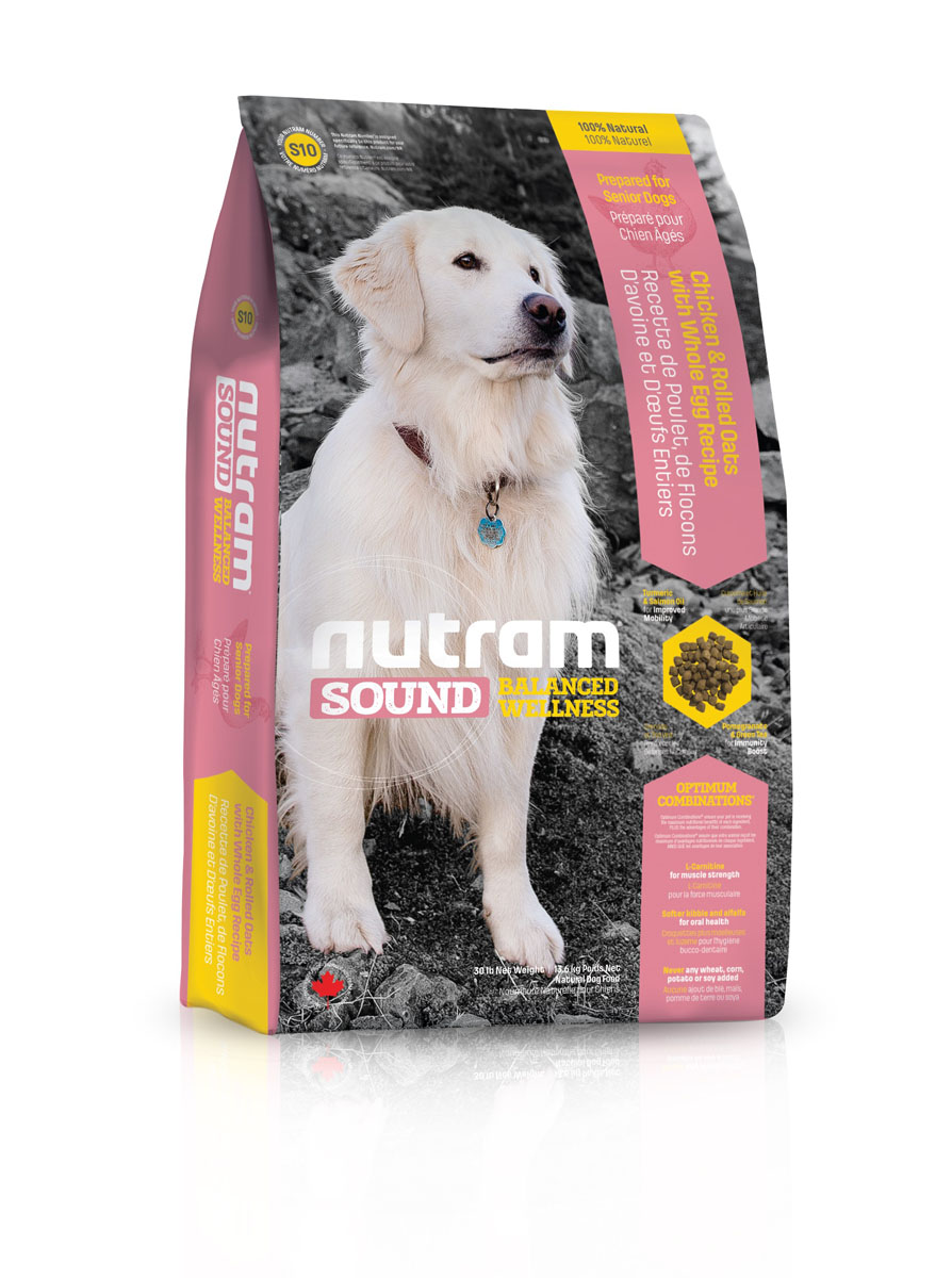 Сухой корм для пожилых собак S10 Nutram Sound Senior Dog - 2.72 КГ83103 Сухой корм для пожилых собак S10 Nutram Sound Senior Dog - 2.72 КГ83103Целостный (holistic), полезный, богатый питательными веществами сухой корм для собак, который улучшает самочувствие и здоровье питомцев по принципу «изнутри наружу». Подход Nutram к целостному питанию начинается с улучшения подвижности. Оптимальное Сочетание™ жира лососевых рыб, богатых Омега- 3 жирными кислотами, и куркумы, источника куркумина, которые обладают противовоспалительными свойствами, положительно влияют на подвижность суставов. L-карнитин, уменьшая жировые отложения и поддерживая мышцы в тонусе, также помогает сохранить активность. Крепкий иммунитет является залогом хорошего здоровья пожилых собак. Гранат и зеленый чай обладают отличными антиоксидантными свойствами, которые усиливают естественные защитные силы организма. • Корм для собак S10 содержит мясо курицы, овсяные хлопья и цельные яйца • L-карнитин поддерживает мышечную массу в тонусе • Более мягкие гранулы корма, которые легче разгрызать пожилым собакам и люцерна для свежего дыхания • Не содержит пшеницу,...