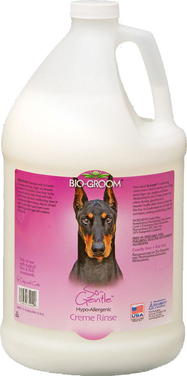 Кондиционер гипоаллергенный Bio-Groom So-Gentle cream, 3,8 л35028 Кондиционер гипоаллергенный Bio-Groom So-Gentle cream, 3,8 л35028Гипоаллергенный сверх мягкий кондиционер для собак, кошек, котят и щенков, без косметических добавок, парабенов, красителей и химикатов. Увлажняя кожу, предотвращает сухость и обеспечивает шерсть здоровым блеском. Содержит кокосовое и овощные масла. Не раздражает глаза. Хорошо смывается. Не оставляет шерсть липкой, облегчает расчесывание. ИНСТРУКЦИЯ ПО ПРИМЕНЕНИЮ: Помойте питомца шампунем So-Gentle. Используйте кондиционер не разведенным или разведенным до 1 к 4, в зависимости от состояния шерсти. Нанесите достаточное количество на шерсть и вотрите. Подождите одну-две минуты и смойте водой комнатной температуры.