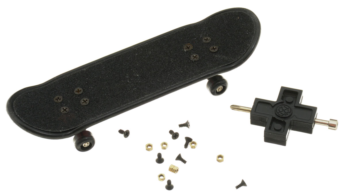 AERO FingerBoard Фингерборд Aero Fiber Glass Полосыfbpl_полосы AERO FingerBoard Фингерборд Aero Fiber Glass Полосыfbpl_полосыФингерборд AERO FingerBoard Aero Fiber Glass: Полосы - это минидоска для скейтборда, предназначенная для катания на пальцах рук для новичков, изготовлена из стеклопластика. Легкий, прочный материал впервые используется при производстве фингербордов! Уникальная находка дизайнеров и инженеров обеспечила этому фингеру превосходный щелчок! В комплект с фингербордом входят удобный пластиковый контейнер с отделениями для хранения игрушки, запчастей и аксессуаров, риптейп (наклейка на доску, которая улучшает ее сцепление с пальцами), запасные гайки, запасные винты, отвертка и буклет с инструкцией и описанием трюков. AERO FingerBoard - проект по производству фингербордов, сочетающий в себе доступность и качество! Стильная упаковка, дизайн и профессиональный контроль качества ярко выделяют эти фингерборды из общей массы и превращают их в настоящие спортивные снаряды. AERO FingerBoard включает в себя как фингеры для профессионалов, так и модели для начинающих.