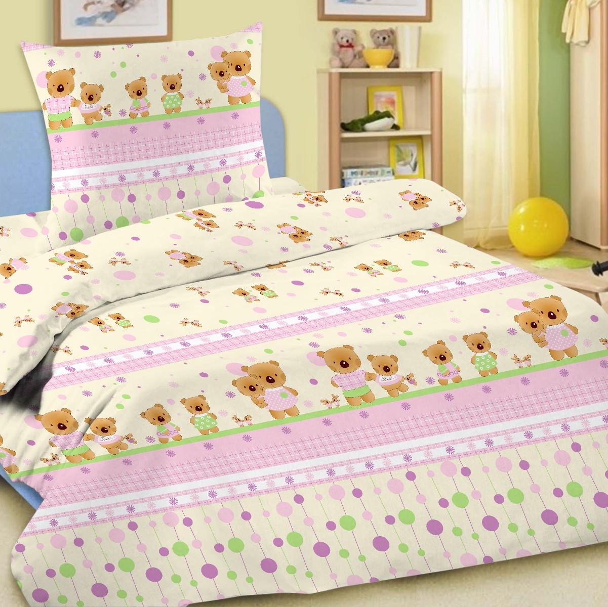 Letto Комплект белья для новорожденных Ясли простыня на резинке цвет розовый BGR-14BGR-14 Letto Комплект белья для новорожденных Ясли простыня на резинке цвет розовый BGR-14BGR-14Комплект постельного белья в кроватку с простыней на резинке в хлопковом исполнении и с хорошими устойчивыми красителями - по очень доступной цене! Эта модель произведена из традиционной российский бязи, плотного плетения. Такое белье прослужит долго и выдержит много стирок. Рекомендуется перед первым использованием постирать, но не пересушивать. Размер: пододеяльник 145*110,простыня 60*120 высота 20 см, резинка целиком по периметру. нав-ка 40*60. Рисунок на наволочке может отличаться от представленного на фото. Подлежит машинной стирке при температуре 30 гр., строго на деликатном режиме.