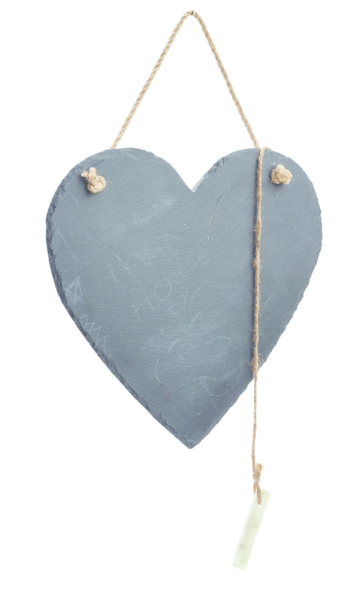 Доска для заметок Gardman Love Heart, с мелом, 21 х 25 см17456 Доска для заметок Gardman Love Heart, с мелом, 21 х 25 см17456Доска Gardman Love Heart изготовлена из натурального сланца и предназначена для заметок и надписей-напоминаний. Записи делаются мелом (входит в комплект) и стираются обычной влажной губкой. С помощью джутовой веревки доску можно повесить в любом удобном для вас месте. Компактные размеры доски позволят вам разместить ее на видном месте и делать важные пометки. Размер: 21 х 25 см.