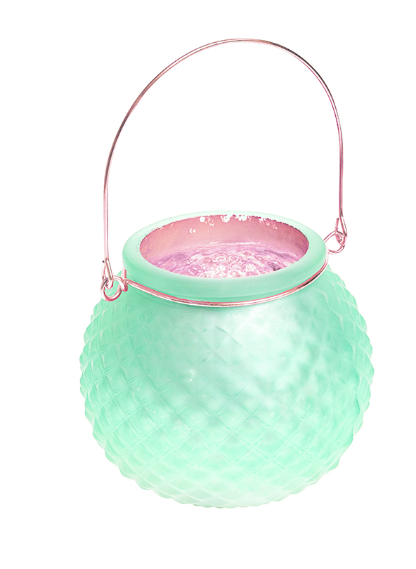 Подсвечник подвесной Gardman Honey Pot. Diamond, цвет: светло-зеленый, 8,5 см17624 Подсвечник подвесной Gardman Honey Pot. Diamond, цвет: светло-зеленый, 8,5 см17624Декоративный подсвечник Gardman Honey Pot. Diamond изготовлен из высококачественного стекла с металлической фольгой внутри. Он позволит украсить интерьер дома или рабочего кабинета оригинальным образом. Вы можете поставить или подвесить подсвечник в любом месте, где он будет удачно смотреться и радовать глаз. Кроме того - это отличный вариант подарка для ваших близких и друзей.