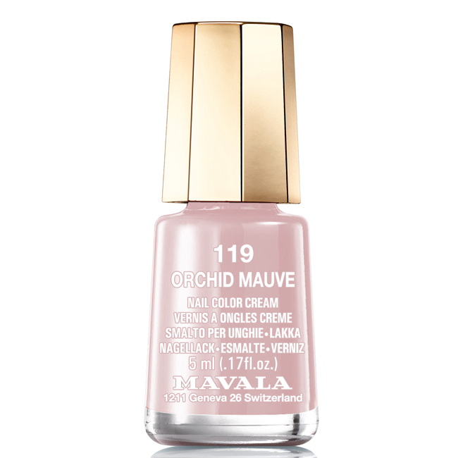 Mavala Лак для ногтей Сиреневая орхидея/Orchid Mauve, Тон119, 5 мл08-1444 Mavala Лак для ногтей Сиреневая орхидея/Orchid Mauve, Тон119, 5 мл08-1444Лаки для ногтей Mavala представлены классическими и ультрамодными оттенками. Они пропускают воздух даже через 3-4 слоя, давая возможность ногтям дышать. Специально разработанный состав лаков позволяет им оставаться свежими и насыщенными долгое время. Лаки не содержат толуол, формальдегид, камфору, дибутил фталат, канифоль и добавленный никель.