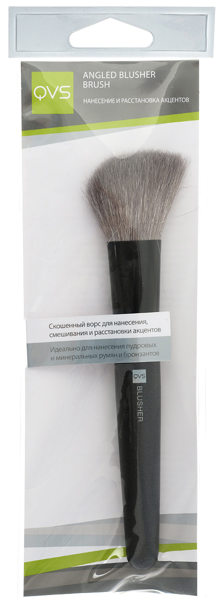 QVS Скошенная кисть для румян ANGLED BLUSHER BRUSH10-1389 QVS Скошенная кисть для румян ANGLED BLUSHER BRUSH10-1389Скошенная кисть для румян.Мягкий натуральный ворс.Скошенная форма кисти обеспечивают легкость и равномерность нанесения.