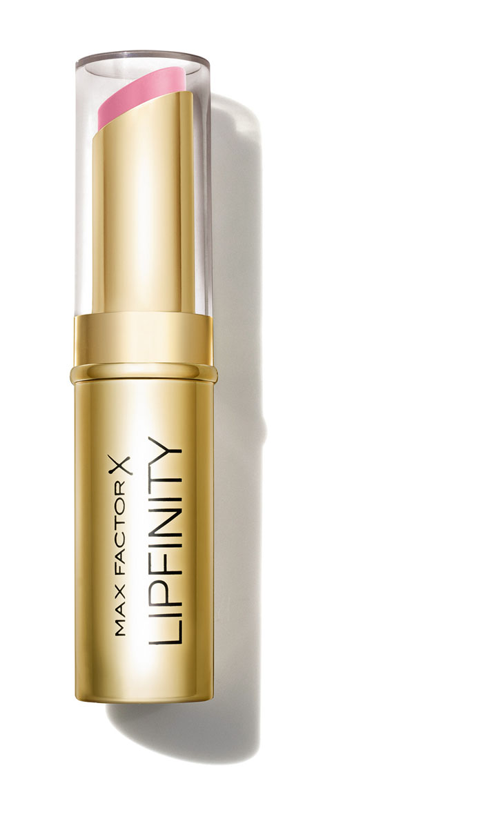 Max Factor Губная Помада Устойчивая Lipfinity Longlasting Тон stay exclusive 10 7,3 мл81511300 Max Factor Губная Помада Устойчивая Lipfinity Longlasting Тон stay exclusive 10 7,3 мл81511300Стойкая губная помада Max Factor Lipfinity Longlasting: до 8 часов насыщенного цвета и увлажнения. Секрет ярких, увлажненных и соблазнительных губ на протяжении всего дня. Это секрет ярких, увлажненных и невероятно мягких губ. Эта увлажняющая помада с ухаживающими компонентами и питательными маслами обеспечивает стойкое покрытие на 8 часов. Она легко наносится, оставляя насыщенный цвет и ощущение мягких как кашемир губ. Масло ши - питательное вещество, которое столетиями используется для защиты и восстановления кожи. Растительный сквален - антиоксидант и природный увлажнитель, по принципу действия схожий с липидами, которые вырабатываются нашей кожей. Ацетат ланолина - натуральное вещество, полученное из овечьей шерсти, ценится за особые увлажняющие способности и водостойкость. Чтобы сделать губы невероятно гладкими, помассируй их легкими круговыми движениями с помощью мягкой зубной щетки. После этого нанеси на губы увлажняющий бальзам. Чтобы подчеркнуть форму губ и...