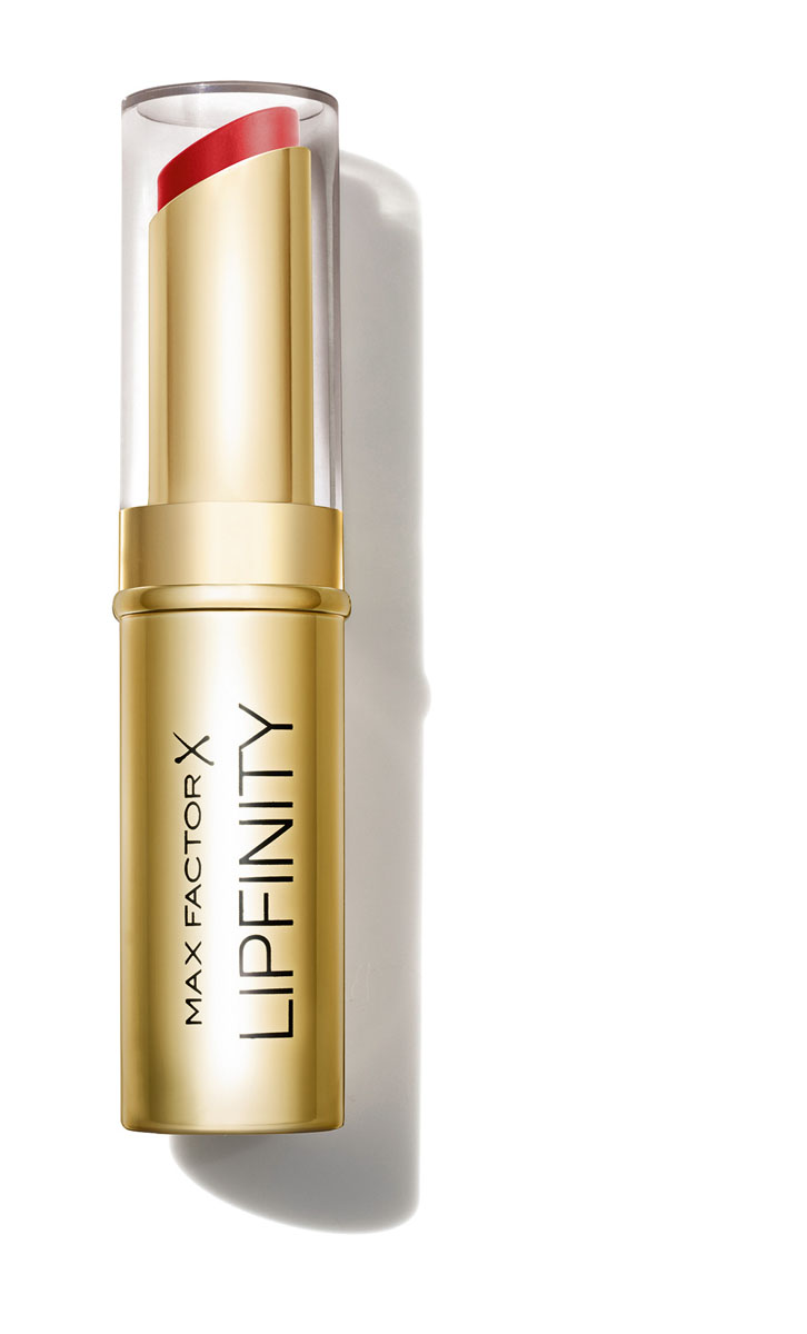 Max Factor Губная Помада Устойчивая Lipfinity Longlasting Тон always chic 40 7,3 мл81511395 Max Factor Губная Помада Устойчивая Lipfinity Longlasting Тон always chic 40 7,3 мл81511395Стойкая губная помада Max Factor Lipfinity Longlasting: до 8 часов насыщенного цвета и увлажнения. Секрет ярких, увлажненных и соблазнительных губ на протяжении всего дня. Это секрет ярких, увлажненных и невероятно мягких губ. Эта увлажняющая помада с ухаживающими компонентами и питательными маслами обеспечивает стойкое покрытие на 8 часов. Она легко наносится, оставляя насыщенный цвет и ощущение мягких как кашемир губ. Масло ши - питательное вещество, которое столетиями используется для защиты и восстановления кожи. Растительный сквален - антиоксидант и природный увлажнитель, по принципу действия схожий с липидами, которые вырабатываются нашей кожей. Ацетат ланолина - натуральное вещество, полученное из овечьей шерсти, ценится за особые увлажняющие способности и водостойкость. Чтобы сделать губы невероятно гладкими, помассируй их легкими круговыми движениями с помощью мягкой зубной щетки. После этого нанеси на губы увлажняющий бальзам. Чтобы подчеркнуть форму губ и...