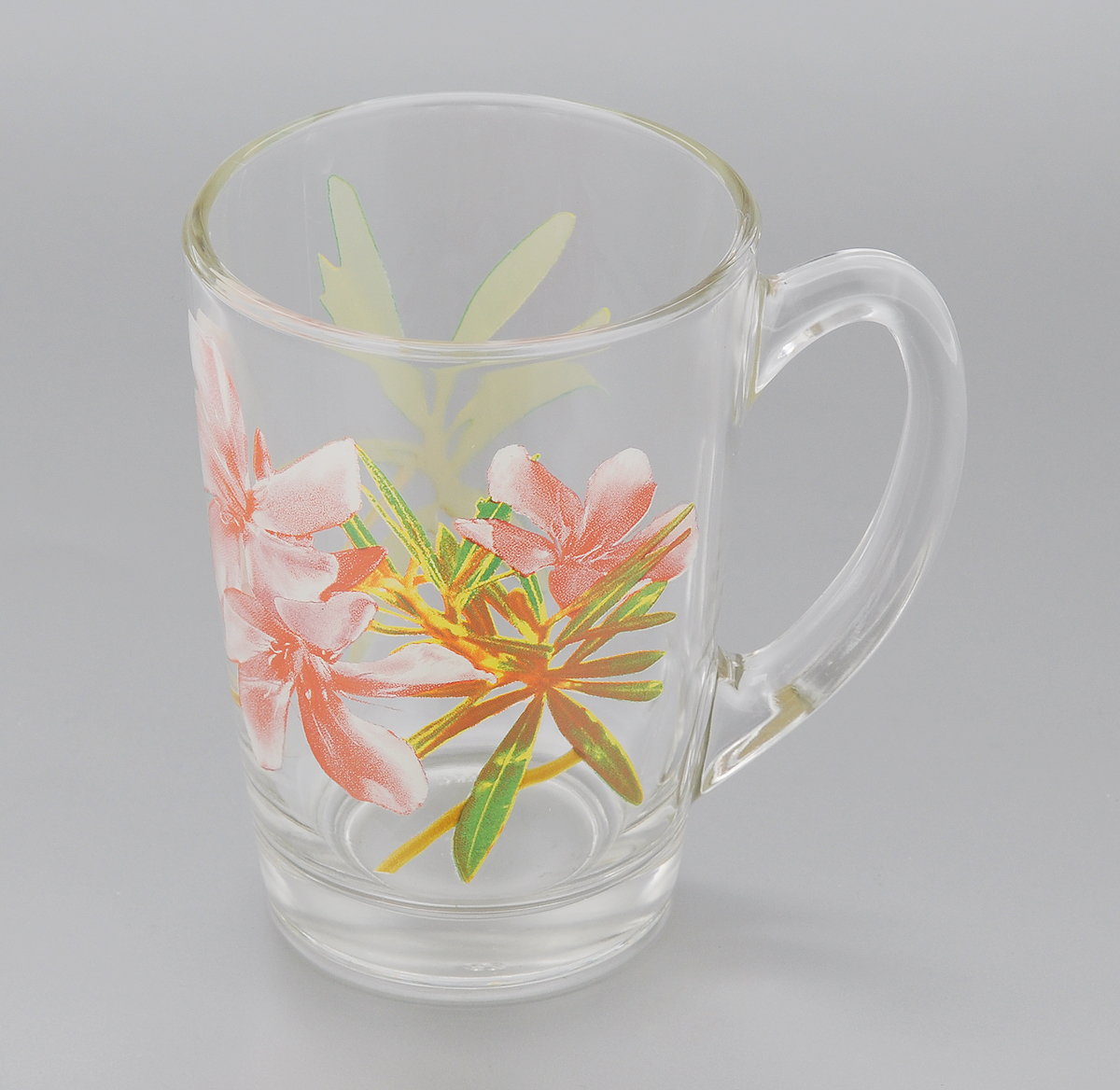 Кружка Luminarc Freesia, 320 млH2628 Кружка Luminarc Freesia, 320 млH2628Кружка Luminarc Freesia, изготовленная из упрочненного стекла, оформлена красочным изображением цветов. Такая кружка прекрасно подойдет для горячих и холодных напитков. Она дополнит коллекцию вашей кухонной посуды и будет служить долгие годы. Диаметр кружки (по верхнему краю): 7,8 см.