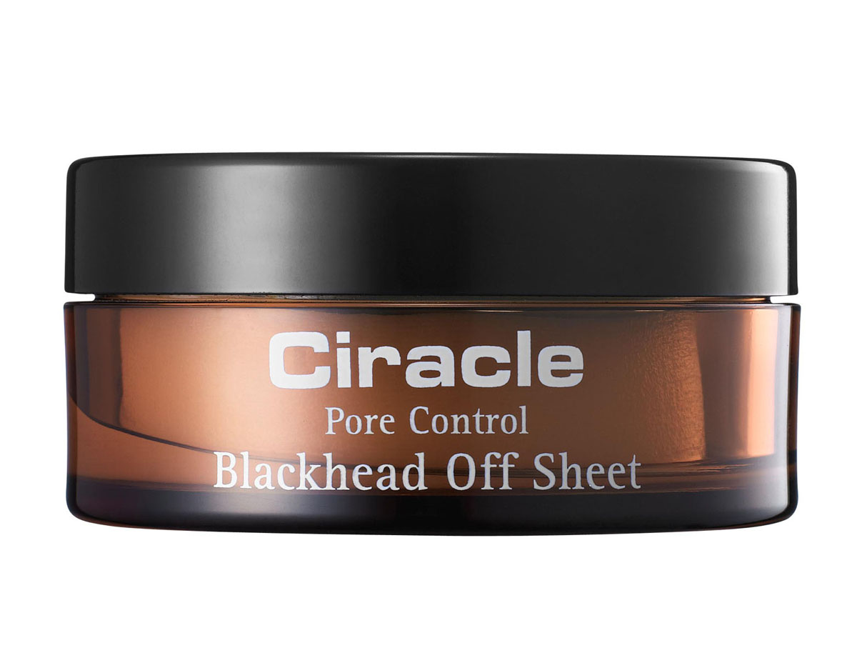Ciracle Салфетки для удаления черных точек, 30 шт8809046293061 Ciracle Салфетки для удаления черных точек, 30 шт8809046293061Средство предназначено для удаления черных точек, белых угрей и кожного сала. Салфетка эффективно размягчает содержимое пор и способствует его легкому удалению. Использование салфеток позволяет сделать кожу более чистой и гладкой. Растительные экстракты в составе средства бережно ухаживают за кожей Экстракт шалфея – устраняет несовершенства кожи и смягчает Экстракт лимона – обладает антиоксидантным эффектом Экстракт корня лопуха – обладает антибактериальным эффектом Экстракт перечной мяты – предотвращает обезвоживание.
