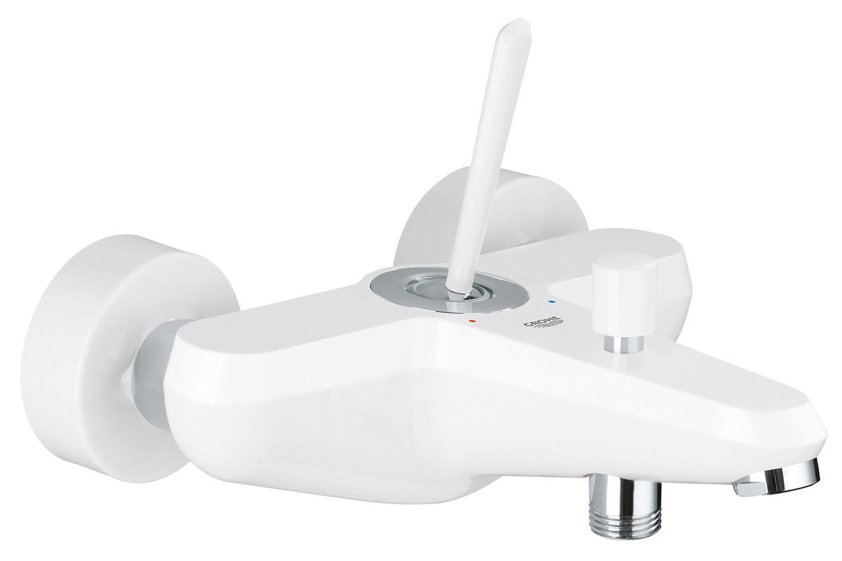 Смеситель для ванны GROHE Eurodisc Joy, белая луна (23431LS0)23431LS0 Смеситель для ванны GROHE Eurodisc Joy, белая луна (23431LS0)23431LS0настенный монтаж металлический рычаг GROHE SilkMove® Joystick cartridge GROHE StarLight® хромированная поверхность встроенный обратный клапан в душевом отводе 1/2 автоматический переключатель: ванна/душ аэратор скрытые S-образные эксцентрики с защитой от обратного потока минимальное давление 1,0 бар