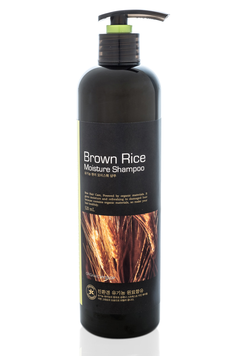 Brown Rice Шампунь увлажняющий Hyssop Moisture, 520 мл8809038599874 Brown Rice Шампунь увлажняющий Hyssop Moisture, 520 мл8809038599874Экстракты натурального шелка и органические ингредиенты защищают волосы от вредного воздействия окружающей среды , делая их мягкими и сияющими. Насыщенная формула и консистенция шампуня позволяет получить дополнительный эффект при обычном его использовании. Предохраняет от появления перхоти, обладает антивоспалительным и антибактериальным эффектом. Экстракт темного риса омолаживает волосы, улучшает метаболизм и циркуляцию крови. Предотвращает выпадение волос благодаря эффекту улучшения циркуляции крови. Увеличивает рост волос, обладает увлажняющим эффектом. На основе органического масла отрубей коричневого риса и масла лемонграса. БЕЗ ПАРАБЕНОВ И SLS. Усиливает кровообращение, устраняет перхоть, зуд кожи головы, увлажняет, питает и защищает волосы от ежедневных стрессов.