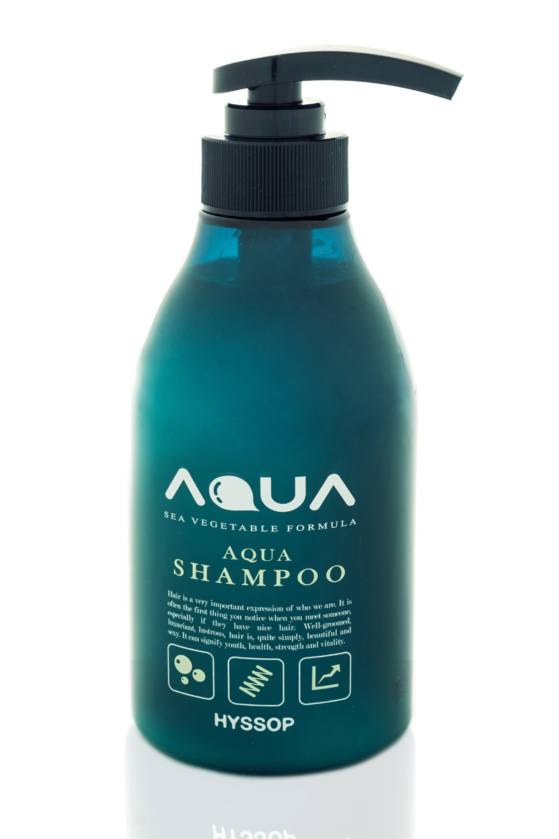 Aqua Шампунь питательный Hyssop, 400 мл8809291367999 Aqua Шампунь питательный Hyssop, 400 мл8809291367999Шампунь для волос на основе морских водорослей и минералов. Экстракты морских водорослей, хлореллы и спирулины активно увлажняют волосы, предотвращают ломкость и тусклость. Морская вода иналичие 60 магний-содержащих минералов восстанавливают слабые волосы и поддерживают баланс влаги. Подходит для всех типов волос. На основе морских водорослей Chlorella, Spirulina, Anthocyanin и органического экстракта синего зверобоя (hyssop organic extract). Стимулирует, увлажняет, питает и защищает волосы от ежедневных стрессов. Содержит 60 морских минералов. Кислотный pH (идеален для окрашенных волос).