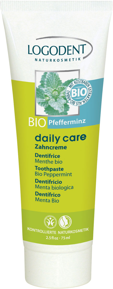 LOGONA Daily Care Зубная паста с Био-Мятой перечной 75 мл2101 LOGONA Daily Care Зубная паста с Био-Мятой перечной 75 мл2101Мягко ощищает зубную эмаль. Мало пенящаяся зубная паста для ухода за деснами и бережного очищения зубов с освежающим мятным вкусом. Минеральные частицы эффективно очищают зубную эмаль, не повреждая ее. Содержит экстракт ромашки, препятствующий образованию бактерий в полости рта. Не содержит синтетических фтористых соединений.