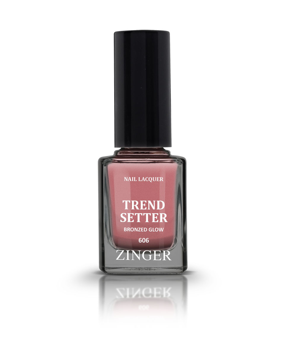 Zinger Лак для ногтей TRENDSETTER BRONZED GLOW 606, 12 мл78107 Zinger Лак для ногтей TRENDSETTER BRONZED GLOW 606, 12 мл7810760 трендовых оттенков для новой коллекции лака для ногтей Zinger 2016 произведены во Франции по экспертной технологии, которая обеспечивает прочное покрытие и одновременно заботится о здоровье ногтей, сохраняя их природную красоту. Новая формула лака Gel-technology 3-го поколения свободна от парабенов, толуола, ДБП, исключено использование камфоры и формальдегидной смолы. Для дополнительной защиты ногтей, в новой 5free формуле лаков Zinger появились UV-фильтры. Лак теперь наносится легко и быстро, абсолютно ровным слоем, благодаря новой профессиональной кисточке из 222 волосков. Лак держится намного дольше и высыхает после нанесения в течение нескольких минут. Сырье для производства лаков и конечный продукт –лаки Zinger не тестируются на животных. Фактура полуматовая с эффектом неопрена