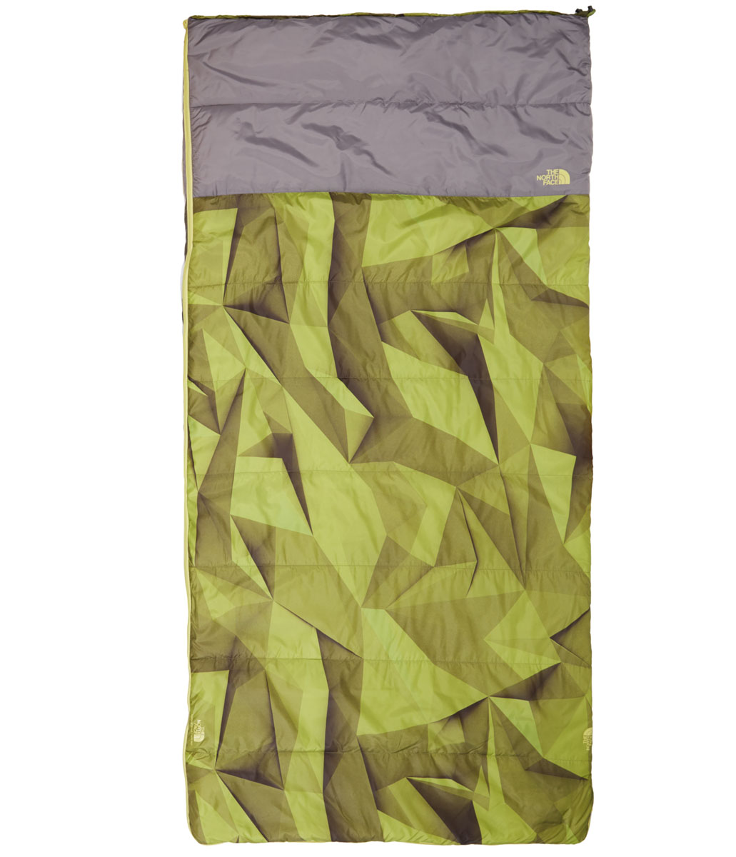 Спальный мешок The North Face Homestead Twin 40/4, цвет: зеленый. T0CJ2YHAPRH REGT0CJ2YHAPRH REG Спальный мешок The North Face Homestead Twin 40/4, цвет: зеленый. T0CJ2YHAPRH REGT0CJ2YHAPRH REGВершина кемпингового комфорта и стиля - огромный синтетический спальный мешок размером со стандартный двойной коврик. Вполне вероятно, Homestead Twin - самый большой одиночный спальный мешок на рынке, но таким, конечно, не жалко и поделиться.