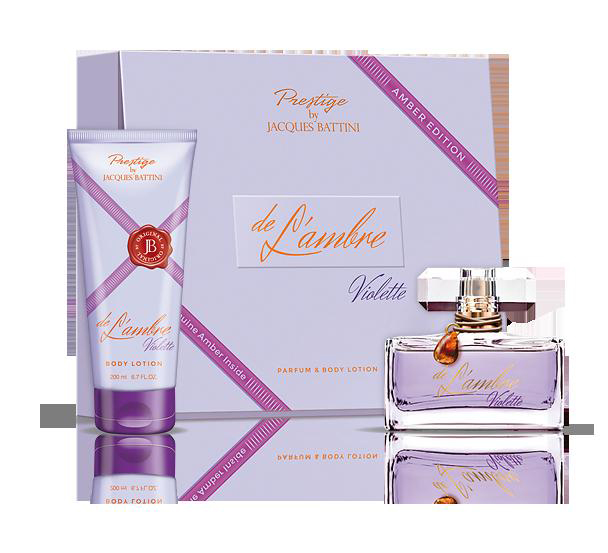 Jacgues Battini Cosmetics Подарочный Набор (Духи для женщин De Lambre Violette 50мл + лосьон для тела De Lambre Violette 200 мл)5902020049548 Jacgues Battini Cosmetics Подарочный Набор (Духи для женщин De Lambre Violette 50мл + лосьон для тела De Lambre Violette 200 мл)5902020049548аромат для женщин, принадлежит к группе ароматов цветочные древесно-мускусные. De L`Ambre Violette выпущен в 2013. Верхние ноты: Лимон, Персик и Малина; ноты сердца: Жасмин и Пион; ноты базы: Ваниль, Мускус и Белый кедр. De L`Ambre Violette Jacques Battini - это аромат для изысканных женщин, принадлежит к группе ароматов цветочные древесно-мускусные. Флакон украшен кристаллом природного янтаря, и идеально подойдет для подарка. Лимитированный выпуск De L`Ambre Violette выпущен в 2013. Верхние ноты: Цитрусы, Персик и Малина; ноты сердца: Жасмин и Пион; ноты базы: Ваниль, Мускус и Белый кедр.