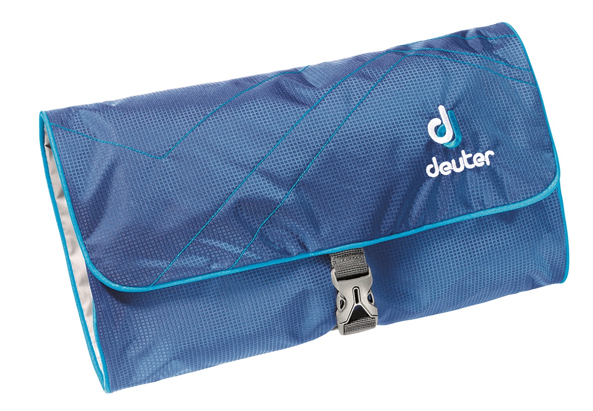 Косметичка Deuter Wash Bag II, цвет: синий, 20 см x 31 см x 4 см39434_3306 Косметичка Deuter Wash Bag II, цвет: синий, 20 см x 31 см x 4 см39434_3306Дорожная косметичка Deuter Wash Bag II, выполненная из качественного материала, незаменима в путешествиях и командировках. Косметичка содержит один сетчатый карман на молнии, два отделения на молниях и два без застежек, пять кармашков для мелочей, съемное зеркало. Застегивается на карабин. Изделие снабжено петлей для подвешивания. Стильная дорожная косметичка станет практичным аксессуаром, который идеально дополнит ваш образ.