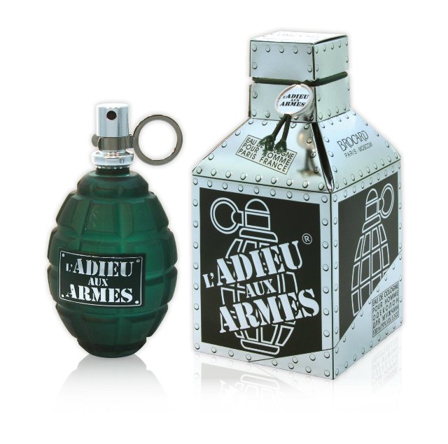 Brocard L`adieu Aux Armes Одеколон для мужчин, 100 мл302986 Brocard L`adieu Aux Armes Одеколон для мужчин, 100 мл302986Несмотря на свой немного агрессивный и боевой облик, L’Adieu aux Armes по-прежнему остается одним из самых популярных ароматов. Флакон, выполненный в виде ручной гранаты, создает пацифистское настроение и открыто заявляет: “Прощай, оружие!”. L’Adieu aux Armes обращается к современным мужчинам, стремительным и динамичным. Они ведут активный образ жизни, постоянно поддерживают себя в спортивной форме и предпочитают стиль “милитари”. Для независимых, смелых и дерзких L’Adieu aux Armes – это еще один способ выразить свой патриотизм!