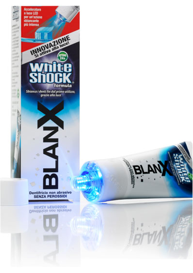 Blanx Вайт Шок (со светоидной крышкой) Blanx, WHITE SHOCK ML + Blanx, LEDGA1034500, GA1034500 Blanx Вайт Шок (со светоидной крышкой) Blanx, WHITE SHOCK ML + Blanx, LEDGA1034500, GA1034500Средство Blanx White Shock может использоваться ежедневно вместо обычной зубной пасты. Мгновенно заметный результат после первого применения.