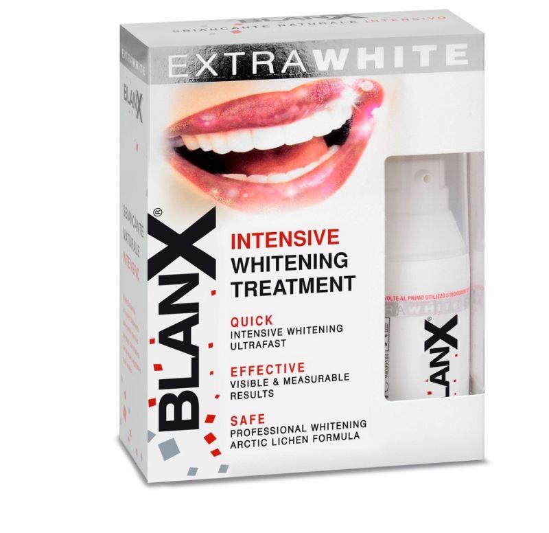 Blanx Интенсивно отбеливающая зубная паста Extra White, 30 млGA1094100, GA07572 Blanx Интенсивно отбеливающая зубная паста Extra White, 30 млGA1094100, GA07572Blanx Extra White - это профессиональная зубная паста, разработанная для наиболее эффективного и быстрого устранения пятен с поверхности зубов, сохраняя их естественную белизну, благодаря тройному действию формулы : 1)Основа состоящая из арктического мха, естественным образом, безопасно и неагрессивно, отбеливает эмаль. 2) Содержит специальный отбеливающий компонент, который особо рекомендован курильщикам, любителям чая и кофе, а также красного вина. 3) Чистящие микрочастицы эффективно устраняют пятна при чистке зубов, оказывая отбеливающий эффект. Использовать в течение 15 дней вместо обычной зубной пасты.