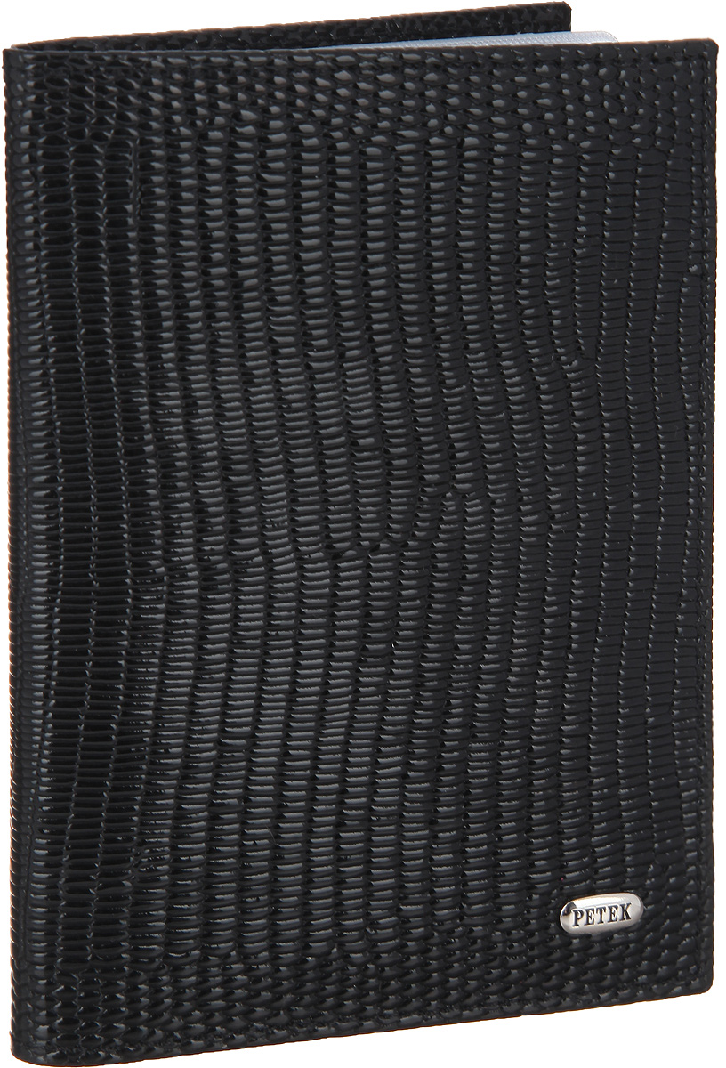 Обложка для автодокументов Petek 1855, цвет: черный. 584.173.01584.173.01 Black Обложка для автодокументов Petek 1855, цвет: черный. 584.173.01584.173.01 BlackСтильная обложка для автодокументов Petek 1855 изготовлена из натуральной кожи с лаковым покрытием и фактурным тиснением под кожу рептилии. Лицевая сторона изделия оформлена небольшой металлической пластиной с гравировкой в виде названия бренда. Внутри изделия расположены четыре прорезных кармана для пластиковых карт, сетчатый карман и съемный блок для документов, включающий в себя шесть прозрачных файлов, один из которых формата А5. Изделие поставляется в фирменной упаковке. Обложка для автодокументов поможет сохранить внешний вид ваших документов и защитить их от повреждений, а также станет стильным аксессуаром.