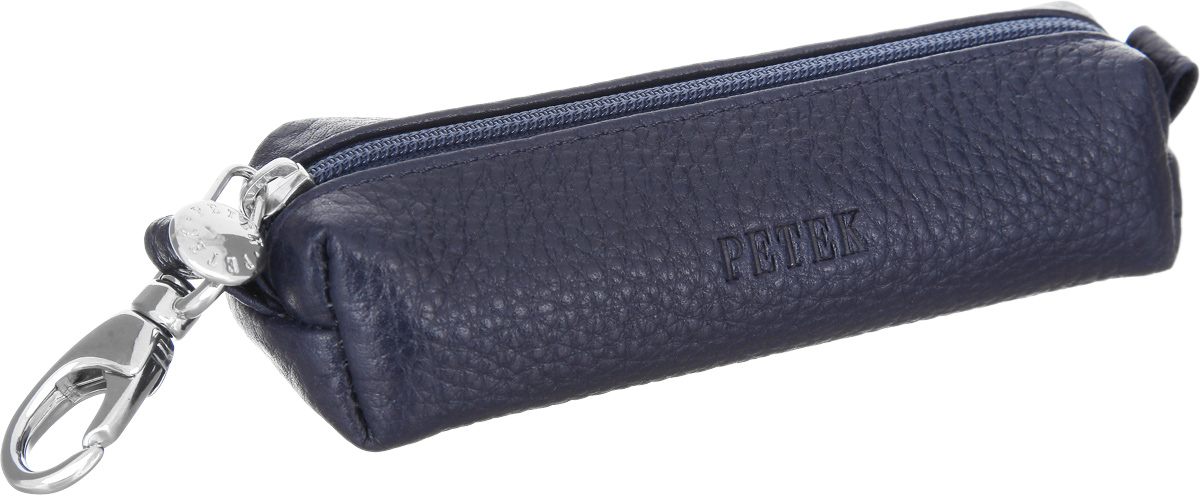 Ключница Petek 1855, цвет: темно-синий. 2543.PGT.082543.PGT.08 D.Navy Ключница Petek 1855, цвет: темно-синий. 2543.PGT.082543.PGT.08 D.NavyСтильная ключница Petek 1855 изготовлена из натуральной высококачественной кожи с зернистой фактурой, оформлена тиснением в виде логотипа бренда. Изделие закрывается на молнию и дополнено металлическим карабином для возможности крепления к поясу или сумке. Внутри расположены два кольца для ключей на цепочках. Ключница упакована в коробку из плотного картона с логотипом фирмы. Ключница станет отличным подарком человеку, ценящему практичные и стильные вещи, а качество его исполнения представит такой подарок в самом выгодном свете.