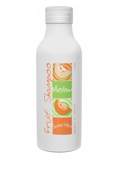 Hair Company Шампунь с молоком дыни Sweet Hair Fruit Shampoo Melone 500 мл010078/LB10676 RUS Hair Company Шампунь с молоком дыни Sweet Hair Fruit Shampoo Melone 500 мл010078/LB10676 RUSШампунь с молоком дыни Hair Company Sweet Hair Fruit Shampoo Melone на основе экстракта дыни с сильным восстанавливающим эффектом, идеально подходит для средних, длинных, вьющихся волос от природы, завитых волос. Придает тусклым и сухим волосам упругость и блеск. В состав также включен Кератин, который наполнят волосы здоровьем и силой изнутри.Способ применения: Нанести шампунь на влажные волосы, хорошо промассировать. Оставить в течение 1-2 минуты для усиления ухаживающего эффекта. Тщательно смыть. При необходимости повторить.