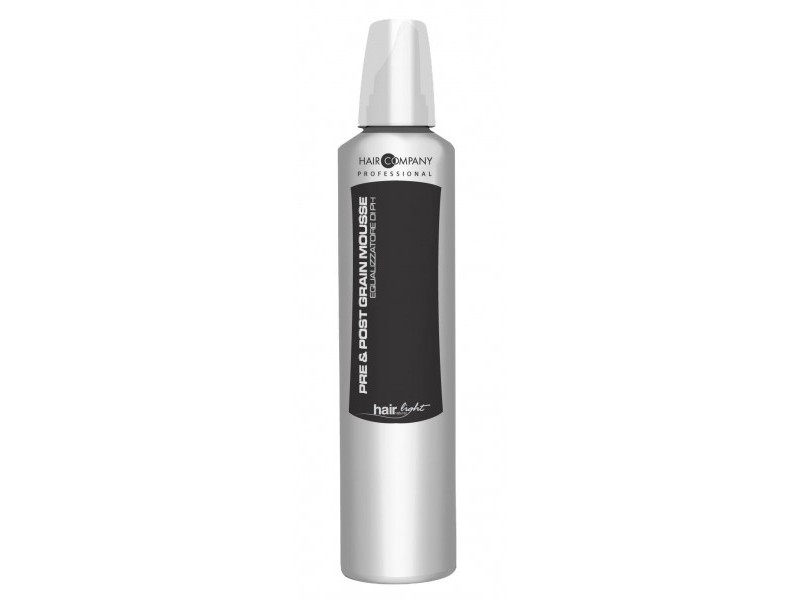 Hair Company Мусс хлебный для волос Hair Light Pre and Post Grain Mousse 250 мл251772/LB11410 RUS Hair Company Мусс хлебный для волос Hair Light Pre and Post Grain Mousse 250 мл251772/LB11410 RUSБлагодаря высокому уровню содержания натуральных протеинов на основе отрубей мусс хлебный Hair Company Pre&Post Grаin, увлажняет и защищает кожу, оживляет волосы, делая их шелковистыми и блестящими перед, во время и после каждой обработки. Мусс универсален в применении, его можно использовать перед химической завивкой для выравнивания структуры (без ополаскивания), в качестве протектора и дополнительной защиты перед обесцвечиванием или осветлением (без ополаскивания), как кондиционер после каждого мытья волос (с ополаскиванием или без зависит от степени обезвоженности и повреждения). Добавление в краску или обесцвечивающее средство создает более увлажняющую смесь, идеальную для деликатных типов кожи и уязвимых волос. Результат - блестящие здоровые и равномерно окрашенные волосы.