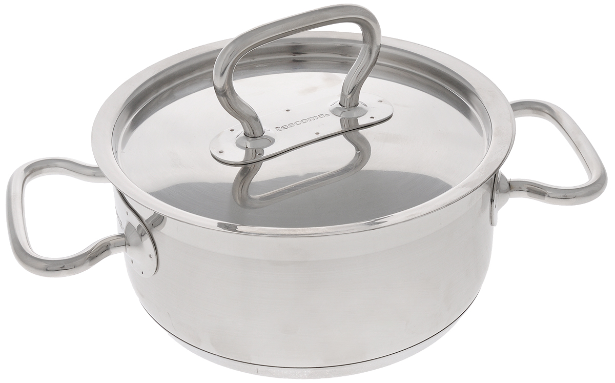 Кастрюля Tescoma Home Profi с крышкой, 1 л774214 Кастрюля Tescoma Home Profi с крышкой, 1 л774214Кастрюля Tescoma Home Profi изготовлена из первоклассной нержавеющей стали 18/10 с матовой полировкой и зеркальной полировкой. Благодаря компактной конструкции с массивными и широкими ручками, она замечательно подходит для профессионального и домашнего использования. Изделие снабжено толстым многослойным дном. Тепло с плиты передается вовнутрь посуды постепенно, без скачков и равномерно по целой площади дна, что упрощает приготовление и препятствует пригоранию. Многослойное дно обладает замечательными термоаккумуляционными свойствами, которые помогают экономить энергию. Плиту можно выключить заранее перед окончанием приготовления, которое проходит и при низкой мощности плиты. Блюда, оставленные в посуде, дольше остаются горячими. Кастрюля снабжена удобными ручками, а также крышкой. Посуда серии Home Profi изготовлена таким образом, чтобы соответствовать требованиям к посуде для интенсивного и длительного использования. ...