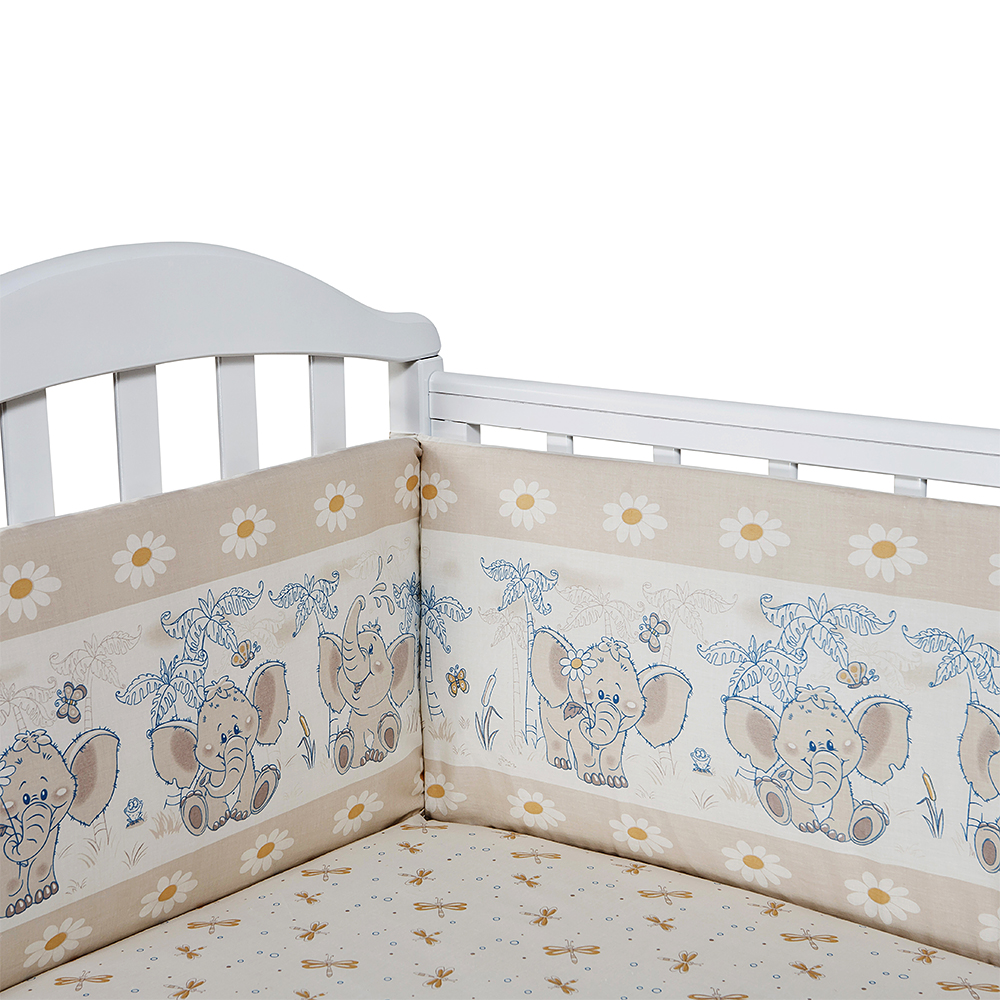 Baby Nice Бортик для кровати Слоненок цвет бежевыйS6152602 Baby Nice Бортик для кровати Слоненок цвет бежевыйS6152602Борт в кроватку (его ещё называют бампер) является отличной защитой малыша от сквозняков и ударов при поворотах в кроватке. Ткань верха: 100% хлопок, наполнитель: экологически чистый нетканый материал для мягкой мебели - периотек. Дизайны бортов сочетаются с дизайнами постельного белья, так что, можно самостоятельно сделать полный комплект, идеальный для сна. Борта в кроватку - мягкие удобные долговечные: надежная и эстетичная защита вашего ребенка! 4-е стороны: 2 шт.: 120 х 35 смю; 2 шт.: 60 х 35 см.