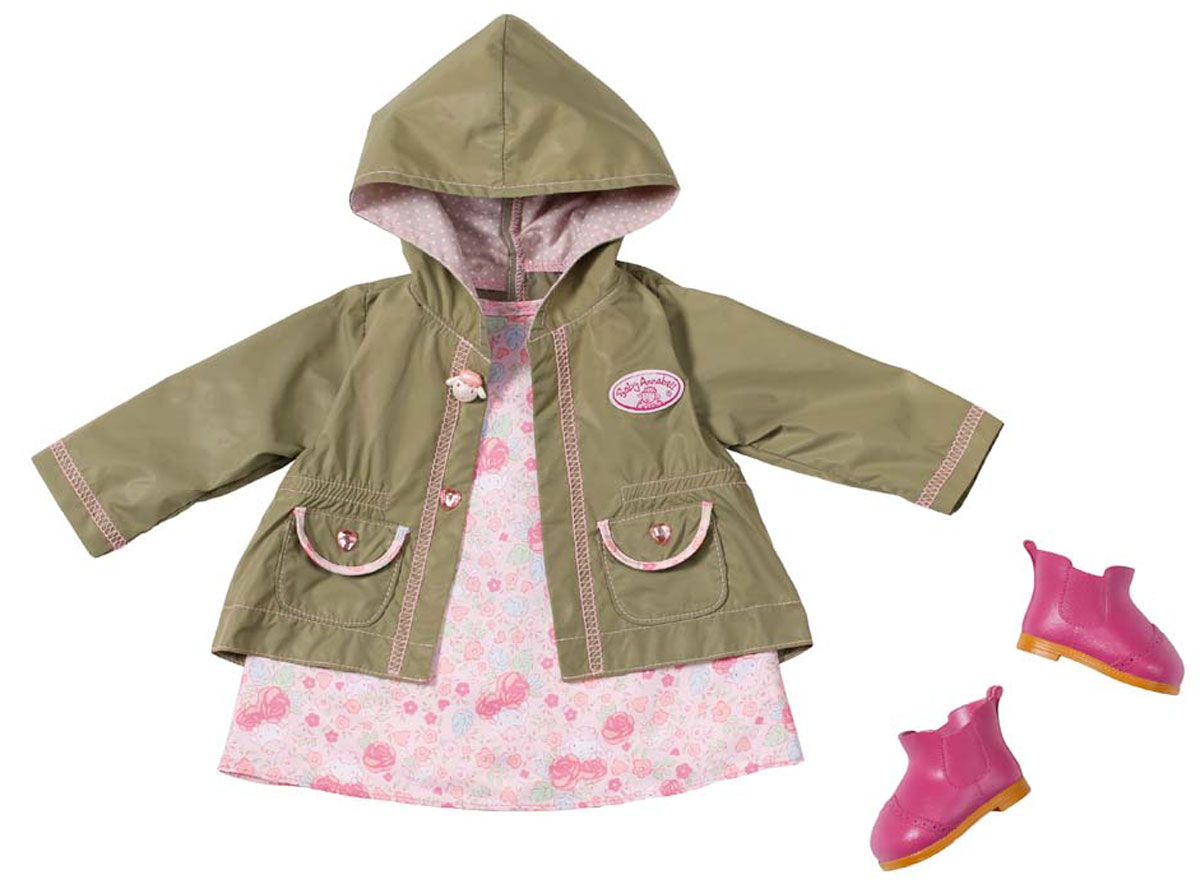 Baby Annabell Комплект демисезонной одежды для куклы794-616 Baby Annabell Комплект демисезонной одежды для куклы794-616Комплект демисезонной одежды для куклы Baby Annabell - важный атрибут, который поможет ребенку комфортно и занимательно провести время. В набор входит розовое платьице с цветочным принтом, куртка-дождевик болотного цвета и розовые ботиночки. В таком наряде кукле не страшен даже сильный дождь. Выполнена одежда из прочных материалов, аккуратно прошита, а значит, долго прослужит. Набор для куклы Baby Annabell станет хорошим подарком для девочки, с ним игры станут еще более увлекательными. Комплект одежды подходит ко всем куклам серии Baby Annabell высотой 46 см.