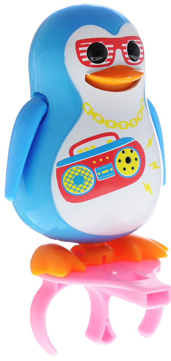 DigiFriends Интерактивная игрушка Пингвин с кольцом цвет голубой88333_голубой DigiFriends Интерактивная игрушка Пингвин с кольцом цвет голубой88333_голубойУ вас есть шанс получить уникального домашнего питомца - поющую птичку. Не каждый может похвастаться этим. Интерактивная игрушка DigiFriends Пингвин с кольцом - это умная интерактивная птичка, которая будет развлекать вас различными мелодиями, пением и ритмичными движениями. Для активизации птички необходимо подуть на нее. Чтобы активировать режим проигрывания мелодий достаточно посвистеть в свисток, который имеется в комплекте. Игрушка издает 55 вариантов мелодий и звуков. Кольцо-свисток может служить как переносной насест для птички. Ребенок может надеть кольцо на два пальца, закрепить там игрушку и свободно играть или даже бегать. Птичка DigiFriends устойчива на любой ровной поверхности. Игрушка может поворачивать голову и шевелить клювом в такт мелодии. Игрушка работает в двух режимах: соло и хор. Можно синхронизировать неограниченное количество птичек или других персонажей DigiFriends. Главным в хоре становится персонаж, которого включили первым. Необходимо...