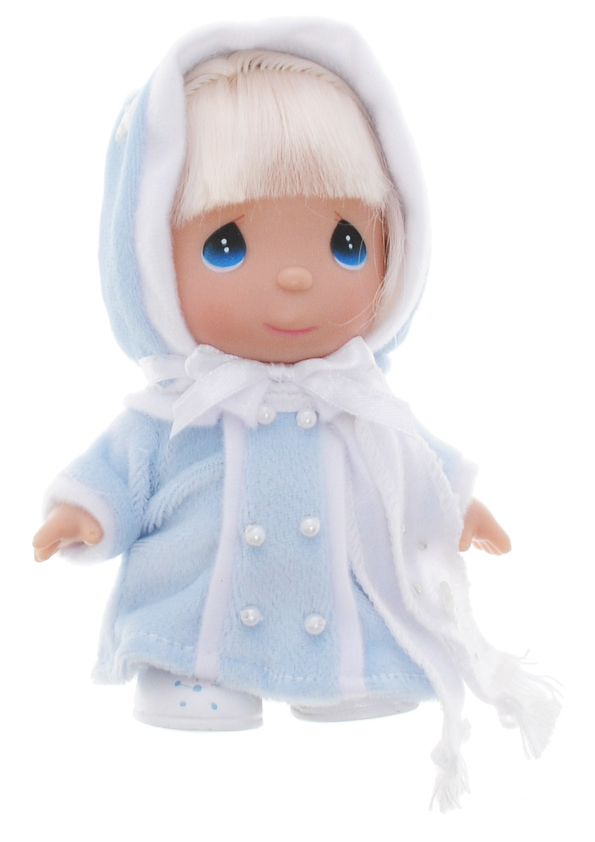 Precious Moments Мини-кукла Январь5363 Precious Moments Мини-кукла Январь5363Какие же милые эти куколки Precious Moments. Создатель этих очаровательных крошек настоящая волшебница - Линда Рик - оживила свои творения, каждая кукла обрела свой милый и неповторимый образ. Эти крошки могут сопровождать вас в чудесных странствиях и сделать каждый момент вашей жизни незабываемым! Мини-кукла Январь со светлыми волосами одета в теплый костюмчик. На голове шапочка, расшитая бусинами и снежинками. Большие глазки куколки синего цвета. Благодаря играм с куклой, ваша малышка сможет развить фантазию и любознательность, овладеть навыками общения и научиться ответственности. Порадуйте свою принцессу таким прекрасным подарком!