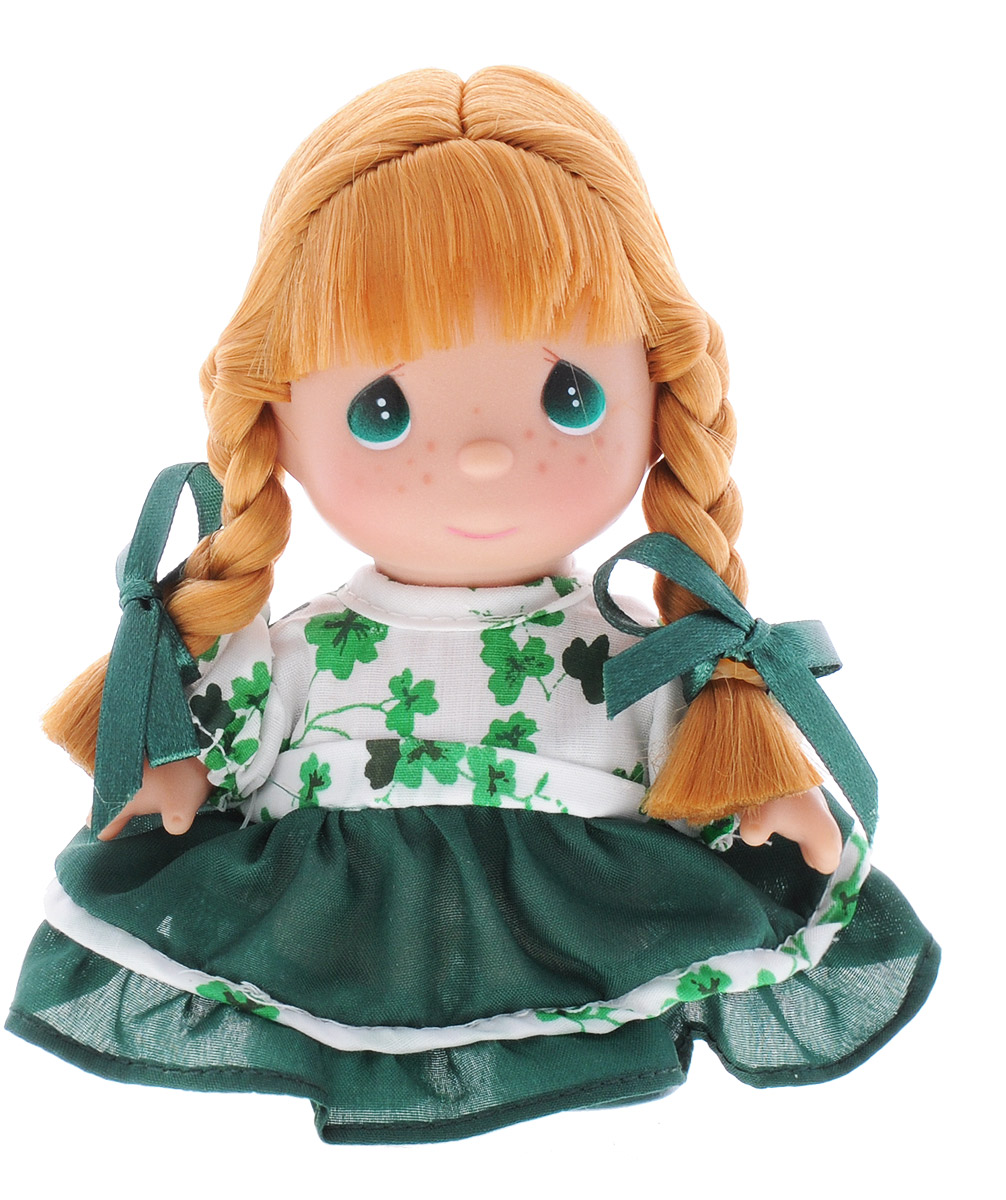Precious Moments Мини-кукла Ирландская девочка5292 Precious Moments Мини-кукла Ирландская девочка5292Какие же милые эти куколки Precious Moments. Создатель этих очаровательных крошек настоящая волшебница - Линда Рик - оживила свои творения, каждая кукла обрела свой милый и неповторимый образ. Эти крошки могут сопровождать вас в чудесных странствиях и сделать каждый момент вашей жизни незабываемым! Мини-кукла Ирландская девочка одета в шикарное зеленое платье. Рыжие волосы заплетены в две косички и украшены ленточками. Благодаря играм с куклой, ваша малышка сможет развить фантазию и любознательность, овладеть навыками общения и научиться ответственности. Очаровательная куколка принесет радость и подарит своей обладательнице мгновения нежных объятий.
