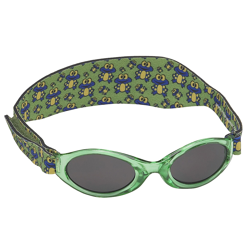 Real Kids Shades 024GRNFROGS Очки солнцезащитные детские024GRNFROGS Real Kids Shades 024GRNFROGS Очки солнцезащитные детские024GRNFROGSБезопасные детские солнцезащитные очки Real Kids Shades Shades серии My First Shades, для детей с рождения до двух лет (обхват головы от 41 до 47 см). Обеспечивают 100% защиту от ультрафиолетовых лучей (UVA и UVB) до 400 нанометров, категория защиты 3. Хит продаж, потому что очень удобны. Компания Real Kids Shades Shades (США) создает детские солнцезащитные очки ориентируясь на подвижный образ жизни детей и с учетом того, что детские глаза более уязвимы, сильнее страдают от воздействия ультрафиолетовых лучей. Отдельное внимание уделено тому, чтобы очки хорошо сидели. Малыши могут кататься на качелях, висеть вверх ногами, плавать и играть без боязни того, что очки слетят в самый неподходящий момент. Эластичный регулируемый неопреновый ремешок не пережимает голову, очки прочно держатся и не создают неудобств ребенку, в них можно даже спать. Очки серии My First Shades не тонут, так что даже в воде они не потеряются. Не бьются. Профессиональные линзы и оправа из поликарбоната....