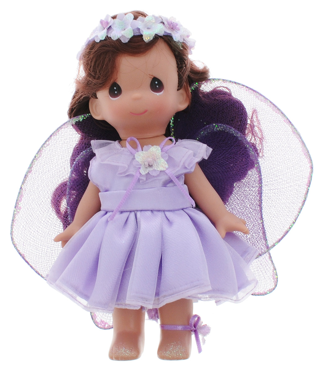 Precious Moments Мини-кукла Фея Фиалка2204 Precious Moments Мини-кукла Фея Фиалка2204Какие же милые эти куколки Precious Moments. Создатель этих очаровательных крошек настоящая волшебница - Линда Рик - оживила свои творения, каждая кукла обрела свой милый и неповторимый образ. Эти крошки могут сопровождать вас в чудесных странствиях и сделать каждый момент вашей жизни незабываемым! Обворожительная мини-кукла Фея Фиалка станет отличным подарком для вашей дочурки. Куколка одета в сиреневое платье, за спиной у нее - большие полупрозрачные крылья. У куклы шикарные темные волосы, которые украшены цветочным венком. На милом личике большие темные глаза. Благодаря играм с куклой, ваша малышка сможет развить фантазию и любознательность, овладеть навыками общения и научиться ответственности. Порадуйте свою принцессу таким прекрасным подарком!