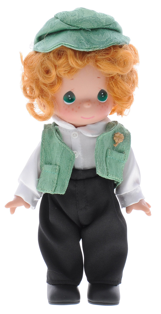 Precious Moments Кукла Кайл Ирландия3471 Precious Moments Кукла Кайл Ирландия3471Коллекция кукол Precious Moments насчитывает на сегодняшний день более 600 видов. Куклы изготавливаются из качественного, безопасного материала и имеют пять базовых точек артикуляции. Каждый год в коллекцию добавляются все новые и новые модели. Каждая кукла имеет свой неповторимый образ и характер. Она может быть подарком на память о каком-либо событии в жизни. Куклы выполнены с любовью и нежностью, которую дарит нам известная волшебница - создатель кукол Линда Рик! Коллекционная кукла Кайл (Ирландия) с рыжими волосами выполнена в виде мальчика, одетого в национальную ирландскую мужскую одежду: белую рубашку, черные брюки и зеленый жилет. На голове Кайла - зеленая кепочка. У куклы милое личико с большими зелеными глазами. Вся одежда съемная. Кукла научит ребенка взаимодействовать с окружающими, а также поспособствует развитию воображения, логики и тактильного восприятия. Кукла станет отличным подарком для девочки, а также ценным экспонатом любой коллекции кукол.
