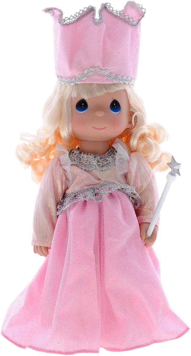 Precious Moments Кукла Волшебница4756 Precious Moments Кукла Волшебница4756Коллекция кукол Precious Moments ростом выше 30 см насчитывает на сегодняшний день более 600 видов. Куклы изготавливаются из качественного, безопасного материала и имеют пять базовых точек артикуляции. Каждый год в коллекцию добавляются все новые и новые модели. Каждая кукла имеет свой неповторимый образ и характер. Она может быть подарком на память о каком-либо событии в жизни. Куклы выполнены с любовью и нежностью, которую дарит нам известная волшебница - создатель кукол Линда Рик! Кукла Волшебница исполнит любые ваши желания. Она одета в розовое платье, усыпанное блестками, сверкающий головной убор и розовые туфельки. У куклы светлые волнистые волосы и большие синие глаза. В руке девочка держит волшебную палочку. Игра с куклой разовьет в вашей малышке чувство ответственности и заботы. Порадуйте свою принцессу таким великолепным подарком!