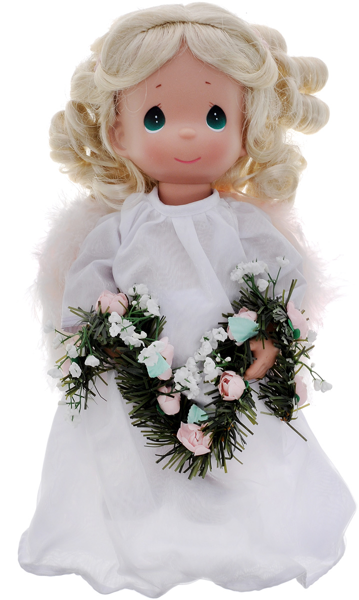 Precious Moments Кукла Украшаю небеса4772 Precious Moments Кукла Украшаю небеса4772Коллекция кукол Precious Moments ростом выше 30 см насчитывает на сегодняшний день более 600 видов. Куклы изготавливаются из качественного, безопасного материала и имеют пять базовых точек артикуляции. Каждый год в коллекцию добавляются все новые и новые модели. Каждая кукла имеет свой неповторимый образ и характер. Она может быть подарком на память о каком-либо событии в жизни. Куклы выполнены с любовью и нежностью, которую дарит нам известная волшебница - создатель кукол Линда Рик! Кукла Украшаю небеса выглядит как настоящий ангел. Она одета в длинное белое платье, за спиной - белые перьевые крылья. Одежда у куклы съемная. У куклы длинные волнистые волосы и большие зеленые глаза. Игра с куклой разовьет в вашей малышке чувство ответственности и заботы. Порадуйте свою принцессу таким великолепным подарком!