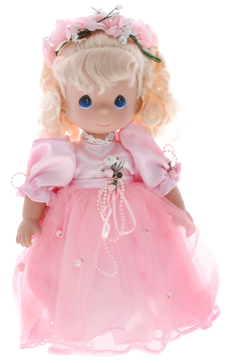 Precious Moments Кукла Красотка цвет волос светлый4741 Precious Moments Кукла Красотка цвет волос светлый4741Коллекция кукол Precious Moments ростом выше 30 см насчитывает на сегодняшний день более 600 видов. Куклы изготавливаются из качественного, безопасного материала и имеют пять базовых точек артикуляции. Каждый год в коллекцию добавляются все новые и новые модели. Каждая кукла имеет свой неповторимый образ и характер. Она может быть подарком на память о каком- либо событии в жизни. Куклы выполнены с любовью и нежностью, которую дарит нам известная волшебница - создатель кукол Линда Рик! Кукла Красотка привлечет внимание не только ребенка, но и взрослого. Кукла со светлыми волосами одета в очаровательное платье розового цвета, украшенное атласным бантом на спине. На ногах - туфельки в тон платья, а прическу украшает венок из цветов. Одежда куклы съемная. Игры с куклой способствуют эмоциональному развитию ребенка, а также помогают формировать воображение и художественный вкус. Ваша дочурка будет в восторге от такого замечательного подарка!