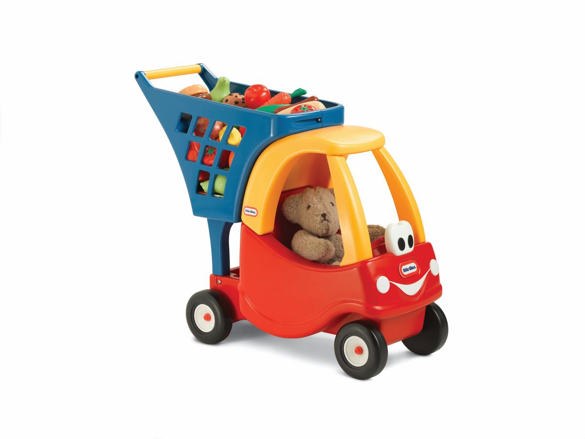 Little Tikes Каталка цвет красный618338 Little Tikes Каталка цвет красный618338Забавная каталка Little Tikes непременно понравится вашему ребенку. Каталка выполнена из яркого высококачественного пластика и выдерживает нагрузку до 23 кг. Игрушка оснащена рабочим сигналом, съемной ручкой с помощью которой родители контролируют движение ребенка, высокой спинкой сиденья, местом для хранения игрушек, панелью приборов зажигания, прочными колесами и хорошим сцеплением.Легендарная машинка дополнена корзиной для покупок для создания лучшей машинки для похода по магазину. Дети могут катать кукол, мягкие игрушки во время игры в покупки. Такая игрушка поможет вашему ребенку укрепить мышцы ног, а также развить реакцию, координацию и чувство равновесия. Порадуйте своего ребенка таким замечательным подарком!
