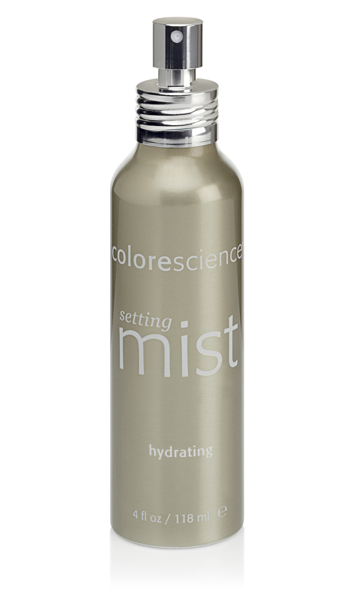 Colorescience Фиксирующий увлажняющий спрей для всех типов кожи Hydrating Setting Mist, 118 мл4605Rev1 Colorescience Фиксирующий увлажняющий спрей для всех типов кожи Hydrating Setting Mist, 118 мл4605Rev1Освежите кожу универсальным увлажняющим спреем. Интенсивно увлажняющая, питательная формула придает ему качество сыворотки, обеспечивая коже любого типа смягчение, защиту от обезвоживания и сухости, восстанавливающий эффект при шелушении. Превосходно удерживает нанесенный макияж и солнцезащитную минеральную косметику, оживляет и увлажняет кожу.
