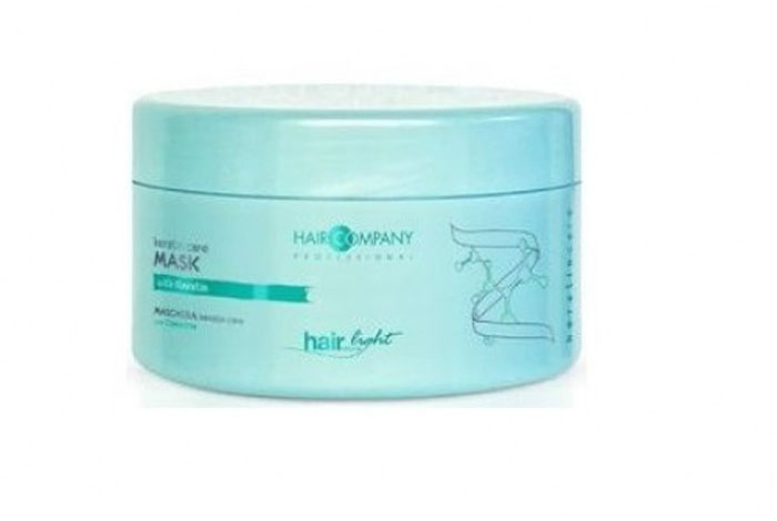 Hair Company Маска для волос с кератином Professional Light Keratin Care Mask 500 мл255855 Hair Company Маска для волос с кератином Professional Light Keratin Care Mask 500 мл255855Маска-уход с кератином HAIR LIGHT KERATIN CARE Mask специально разработана для укрепления тонких и ломких волос. Благодаря формуле с кератином волосы становятся восстановленными и здоровыми. Маска-уход возвращает волосам потерянную силу и делает их гладкими и шелковистыми. Легко наносится на волосы и не утяжеляет их. Продукция линии KERATIN CARE специально разработана для укрепления тонких, ломких и повреждённых волос. Концентрат Кератина проникает глубоко внутрь каждого волоса, в результате чего происходит его полное восстановление от корней до самых кончиков. Таким образом, волосам возвращается их естественное состояние и блеск. Кератин - главный протеин, из которого состоят волосы. Химические и технические процедуры уменьшают его количество и делают волосы слабыми и ломкими. Применение продуктов линии KERATIN CARE, гарантирует максимальное их проникновение в стержень волоса, делая волосы более плотными и восстановленными изнутри