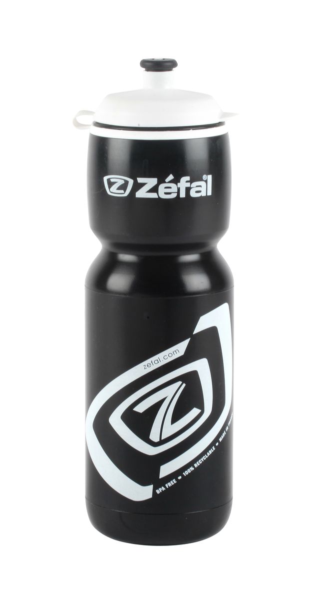 Фляга велосипедная Zefal Premier 75. 160Q160Q Фляга велосипедная Zefal Premier 75. 160Q160QВелосипедная фляга Zefal Premier 75 объемом 750 мл, изготовлена из пищевого полимера (без использования бисфенола и ПВХ). Вы можете без труда ее установить на велосипед (держатель для фляги приобретается отдельно). Делайте большие глотки благодаря клапану с сильной струей и наполняйте фляжку с помощью большой винтовой крышки. Zefal – старейший французский производитель велосипедных аксессуаров премиального качества, основанный в 1880 году, является номером один на французском рынке велосипедных аксессуаров. Фляга Zefal Premier 75, объем 750мл, цвет черный ОСОБЕННОСТИ: - Фляга изготовлена из пищевого полимера - Крышка с защитным клапаном - Объем 750мл (25 oz) - Высота фляги 234 мм - Вес 85 гр