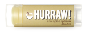 Hurraw! Бальзам для губ Chai Spice Lip Balm, 4,3 г005021 Hurraw! Бальзам для губ Chai Spice Lip Balm, 4,3 г005021Бальзамы для губ Hurraw! производятся в США на небольшом домашнем производстве. Идея создателей бренда заключалась в том, чтобы разработать поистине идеальный бальзам для губ: натуральный, вегетарианский, произведенный из органических ингредиентов высочайшего качества и не содержащий вредных веществ и искусственных компонентов. Все бальзамы Hurraw! производятся из чистого органического масла, которое добывается путем холодного отжима, что позволяет всем веществам сохранять свои полезные свойства. Помимо этого, приятно знать, что продукция марки Hurraw! не содержит ингредиентов животного происхождения и никогда не тестируется на животных. А еще бальзамы разливаются по флакончикам вручную!