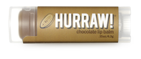 Hurraw! Бальзам для губ Chocolate Lip Balm, 4,3 г005038 Hurraw! Бальзам для губ Chocolate Lip Balm, 4,3 г005038Бальзамы для губ Hurraw! производятся в США на небольшом домашнем производстве. Идея создателей бренда заключалась в том, чтобы разработать поистине идеальный бальзам для губ: натуральный, вегетарианский, произведенный из органических ингредиентов высочайшего качества и не содержащий вредных веществ и искусственных компонентов. Все бальзамы Hurraw! производятся из чистого органического масла, которое добывается путем холодного отжима, что позволяет всем веществам сохранять свои полезные свойства. Помимо этого, приятно знать, что продукция марки Hurraw! не содержит ингредиентов животного происхождения и никогда не тестируется на животных. А еще бальзамы разливаются по флакончикам вручную!