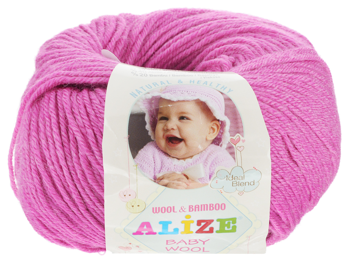 Пряжа для вязания Alize Baby Wool, цвет: розовый (489), 175 м, 50 г, 10 шт686501_489 Пряжа для вязания Alize Baby Wool, цвет: розовый (489), 175 м, 50 г, 10 шт686501_489Детская пряжа для вязания Alize Baby Wool изготовлена из очень мягкой и высококачественной натуральной шерсти и бамбука. Из пряжи Baby Wool получается тонкий, но очень теплый трикотаж для ребенка. Акрил в составе нитей допускает легкую машинную стирку вещей. Цветовая палитра включает в себя комбинации, которые подходят как для мальчиков, так и для девочек. Рекомендуемый размер спиц: № 2,5-4 мм, Рекомендуемый размер крючка: № 1-3 мм. Комплектация: 10 мотков. Состав: 40% шерсть, 40% акрил, 20% бамбук.