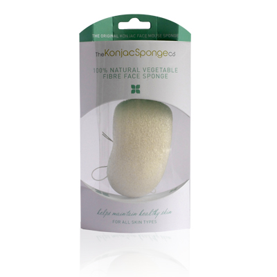 The Konjac Sponge Co Спонж для умывания лица Premium Face Mouse Sponge Pure White 100% (премиум-упаковка)801476 The Konjac Sponge Co Спонж для умывания лица Premium Face Mouse Sponge Pure White 100% (премиум-упаковка)801476Полностью натуральный спонж из растительной клетчатки для умывания лица. Не содержит химикатов, красителей, аллергенов. На 100% биоразлагаемый. Используется во влажном состоянии. Способ применения: Перед употреблением тщательно промойте и дайте спонжу Конняку впитать воду. Аккуратно отожмите спонж от лишней воды и нежно очищайте кожу. Массируйте круговыми движениями. Спонж Конняку нежно отшелушивает кожу, очищает и освежает ее. Нет необходимости использовать очищающие средства, но при желании можете добавить немного любимого средства. Спонж Конняку усиливает эффект очищающих средств. Состав: Растительная клетчатка.